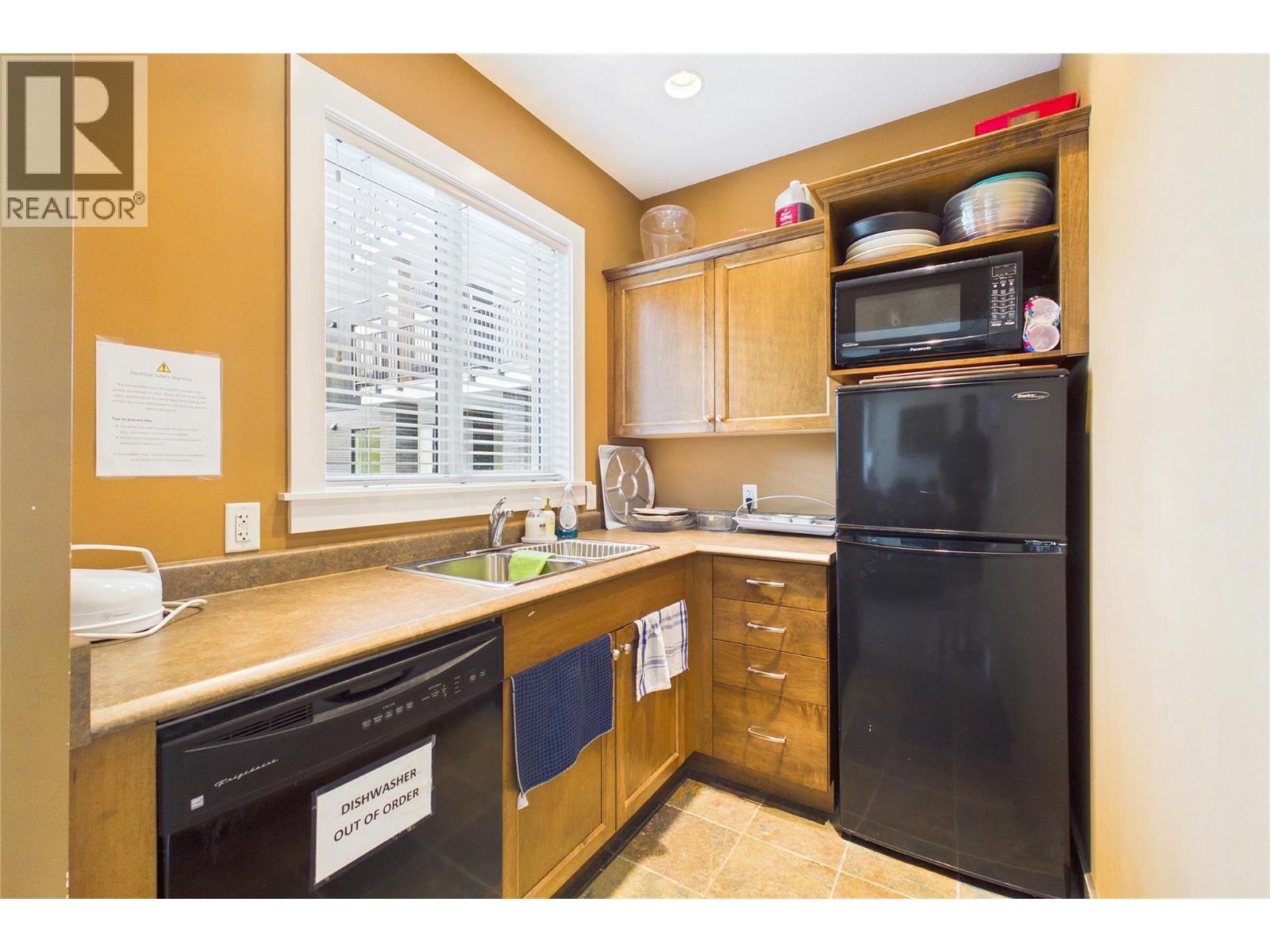 #317 2532 Shoreline Drive - 37