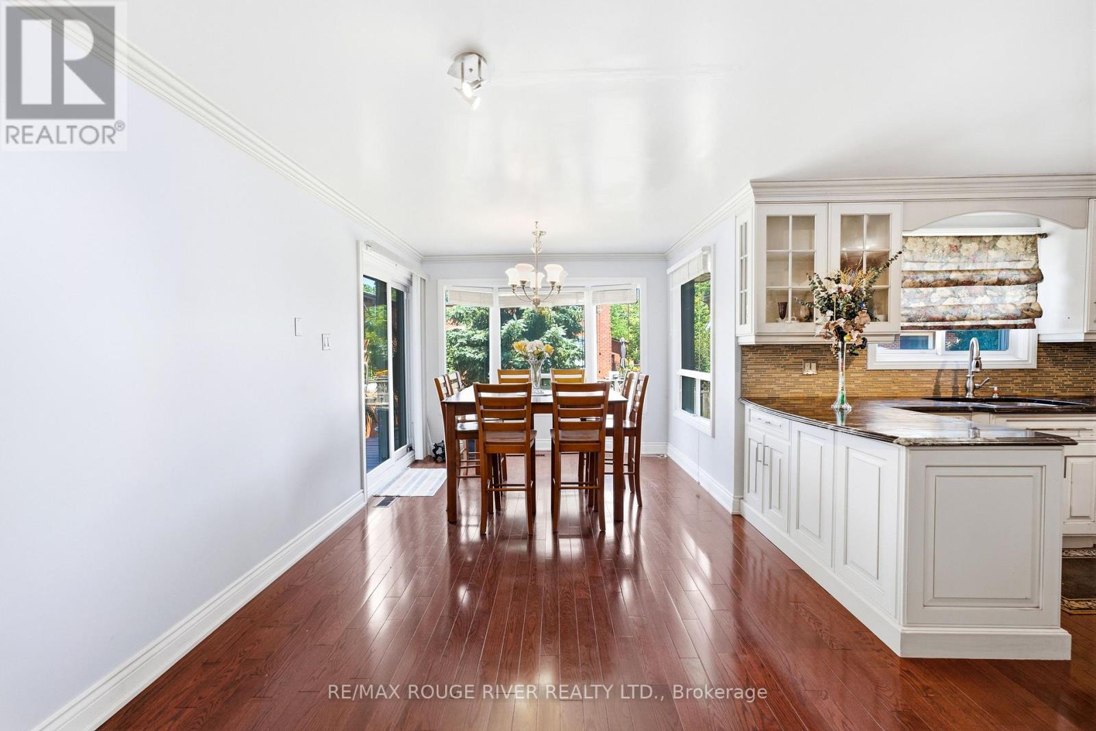 51 SUGARBUSH SQUARE - 12