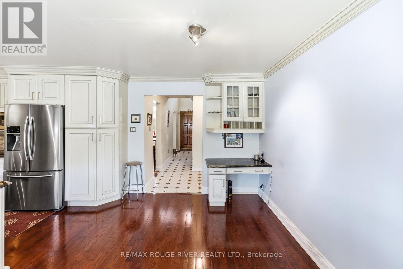 51 SUGARBUSH SQUARE - 14