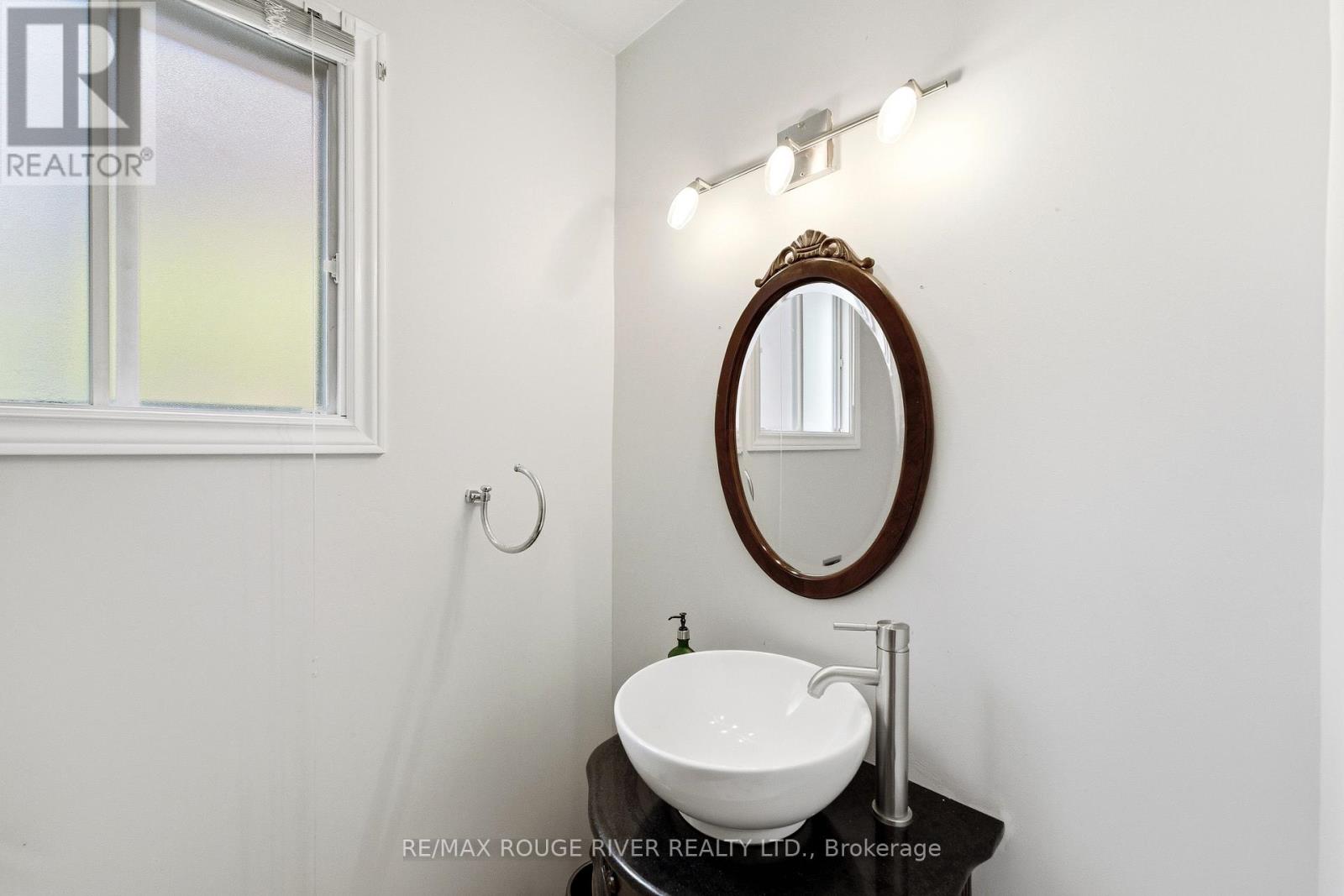 51 SUGARBUSH SQUARE - 18