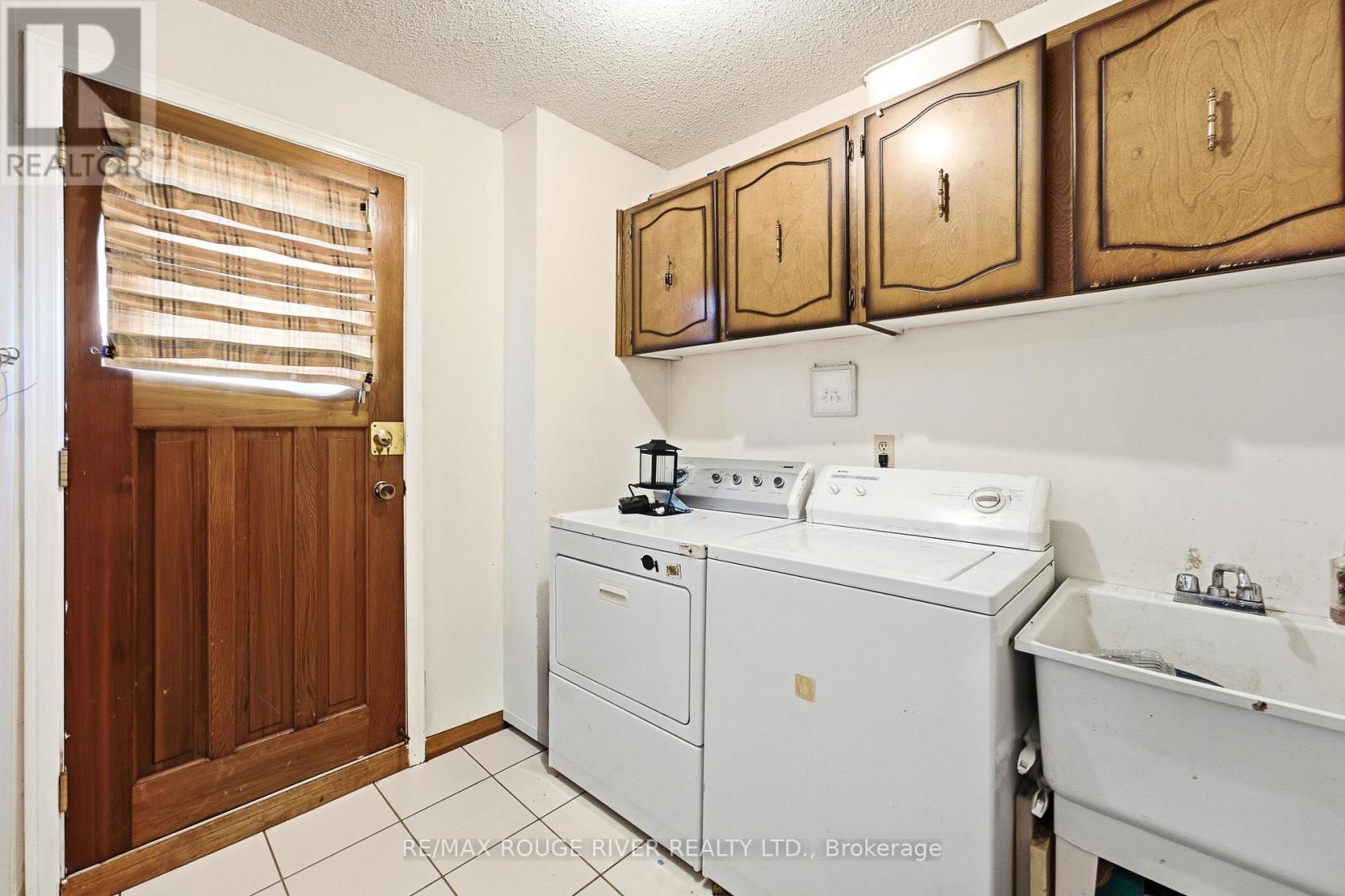 51 SUGARBUSH SQUARE - 19