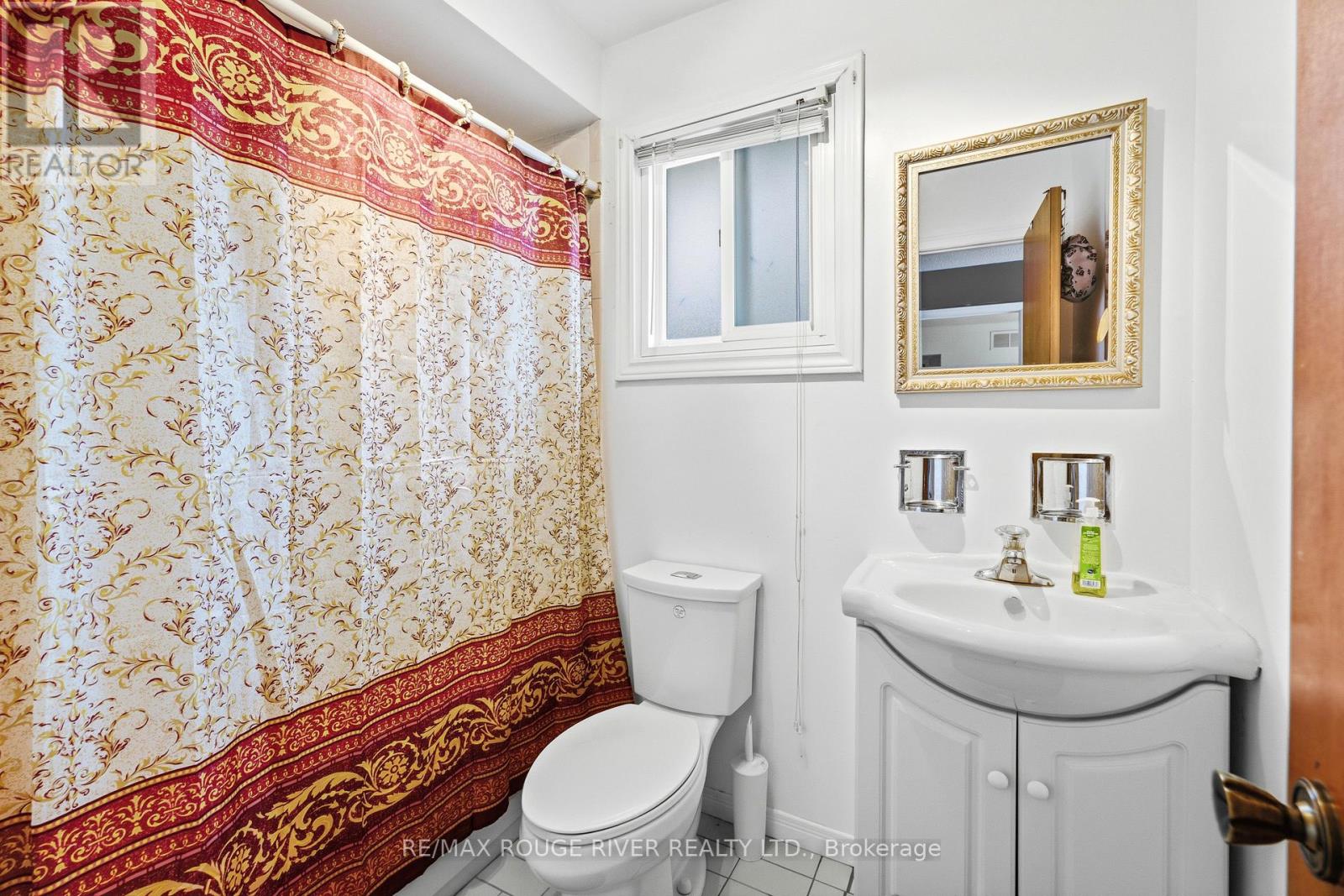 51 SUGARBUSH SQUARE - 24