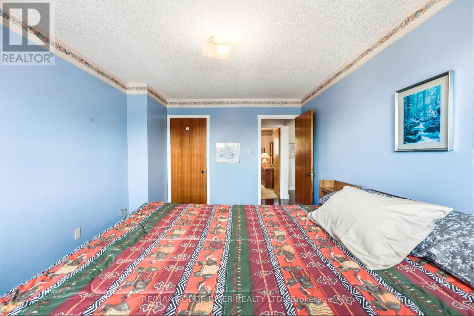 51 SUGARBUSH SQUARE - 31