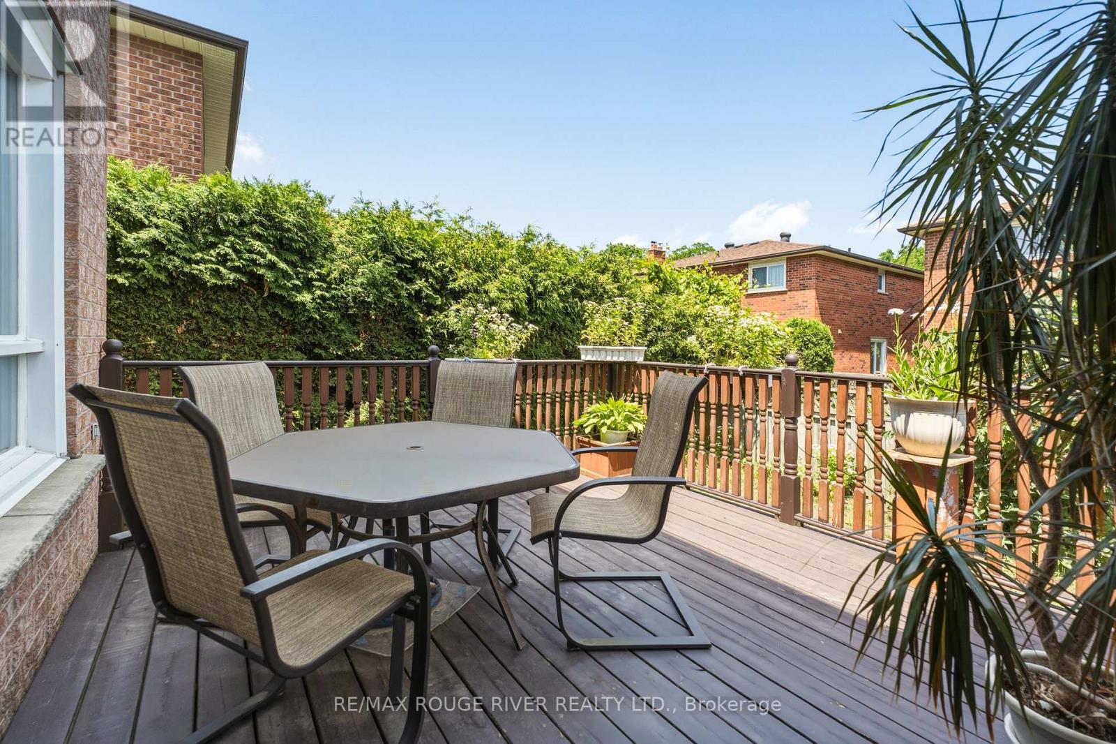51 SUGARBUSH SQUARE - 42
