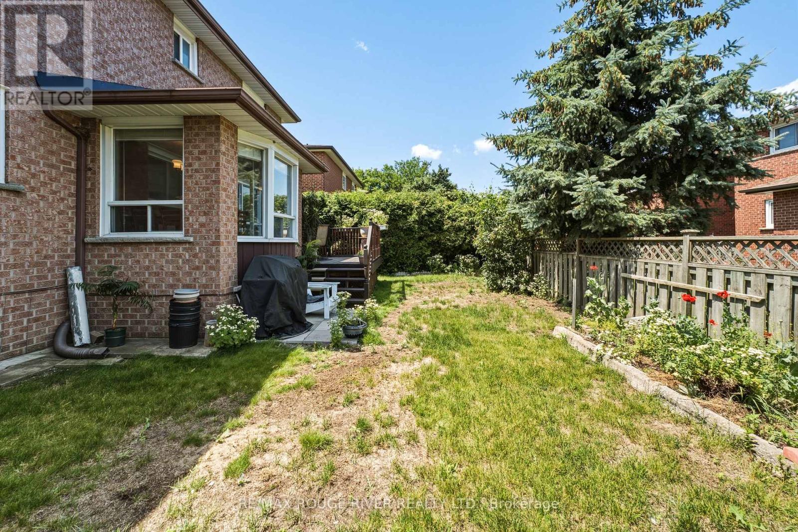 51 SUGARBUSH SQUARE - 44