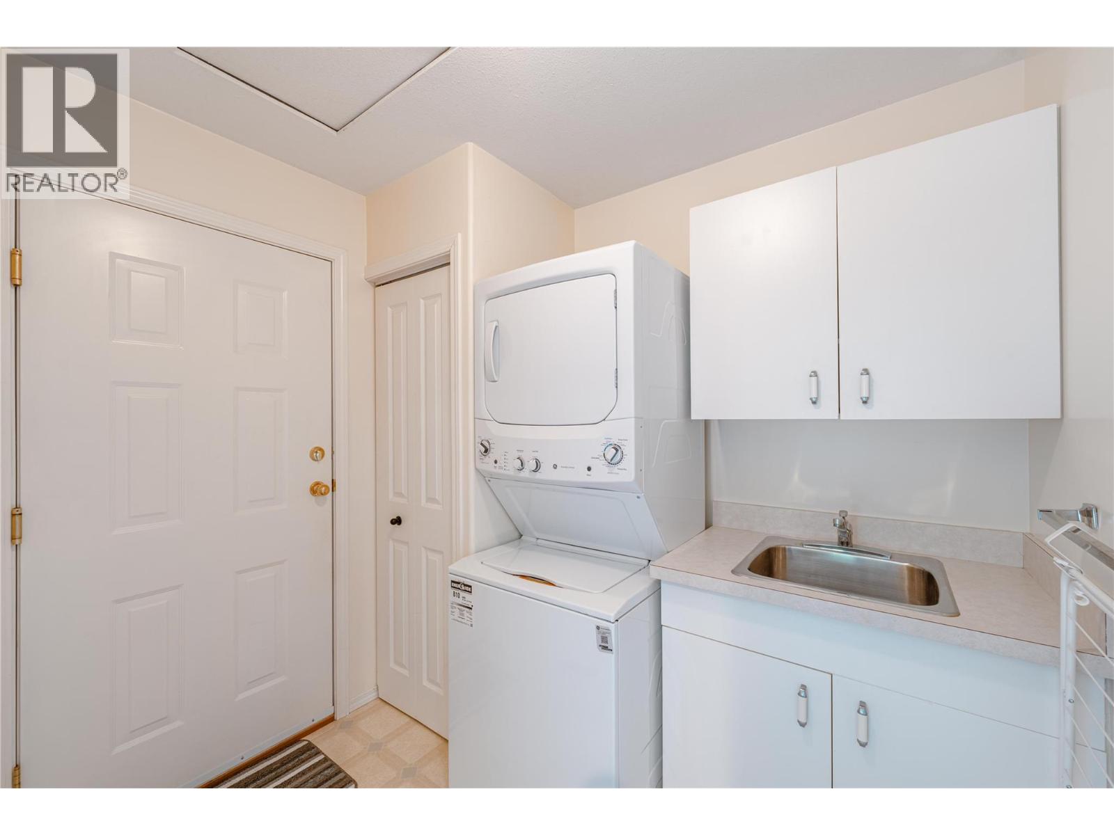 1609 Windsor Drive, Revelstoke