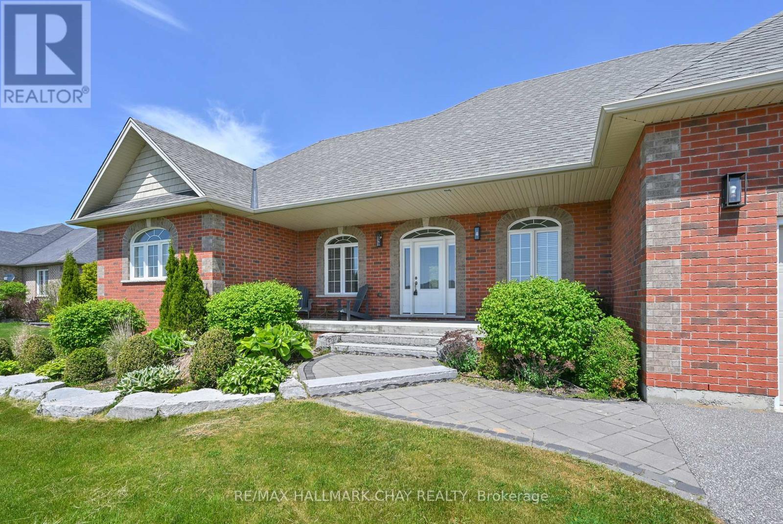 11 HARRY PARKER PLACE - 2