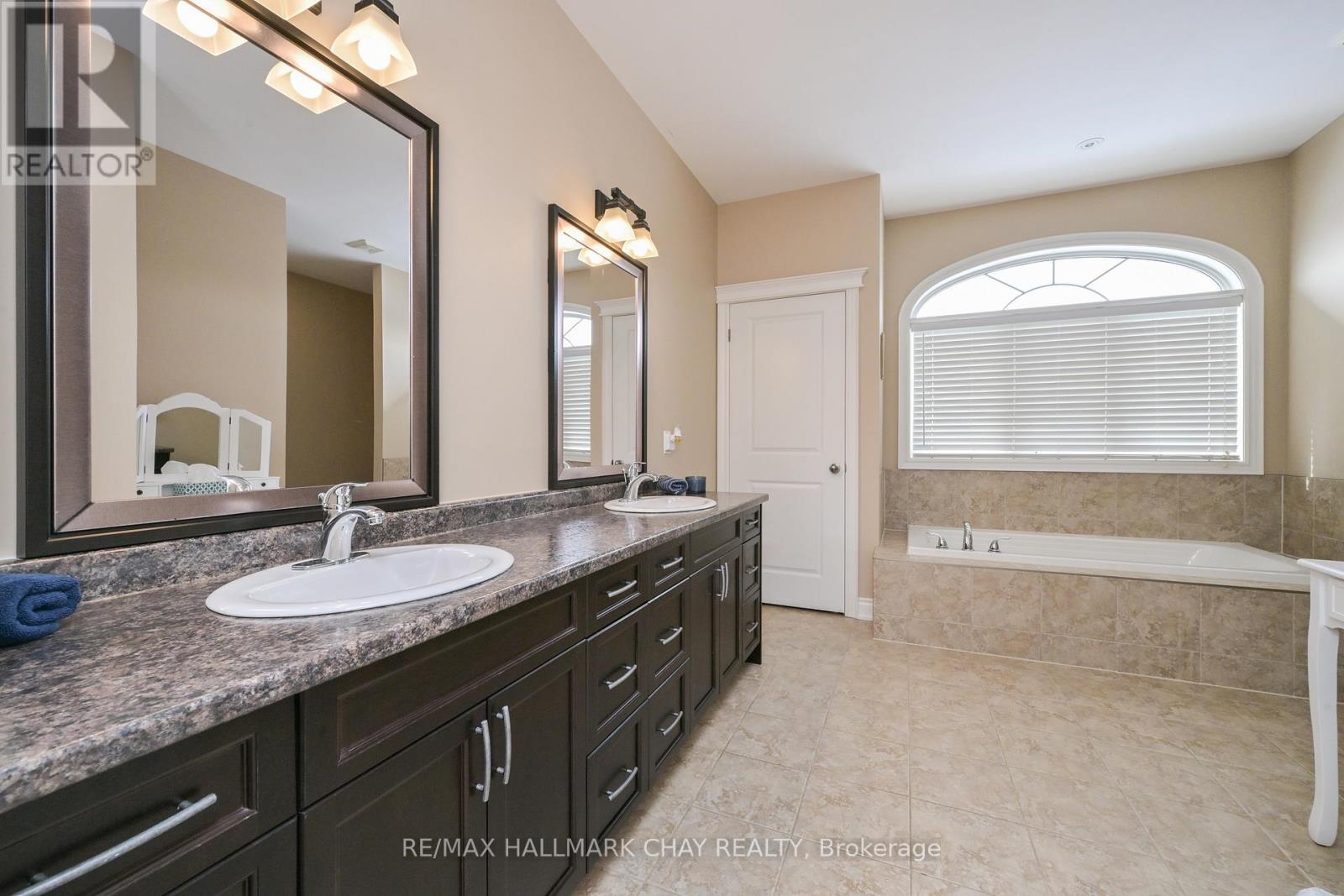 11 HARRY PARKER PLACE - 20