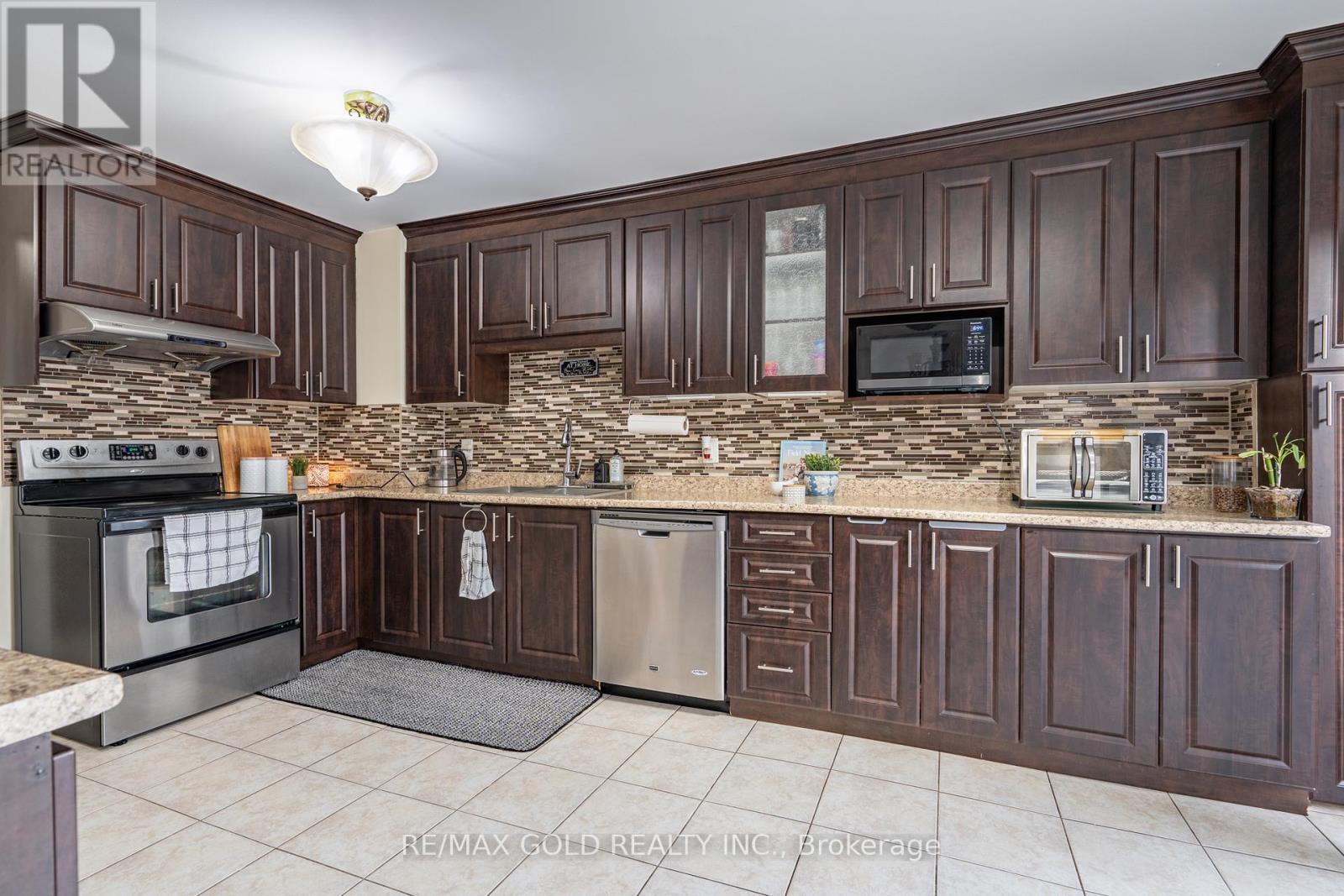 86 WHITEHAVEN DRIVE - 13