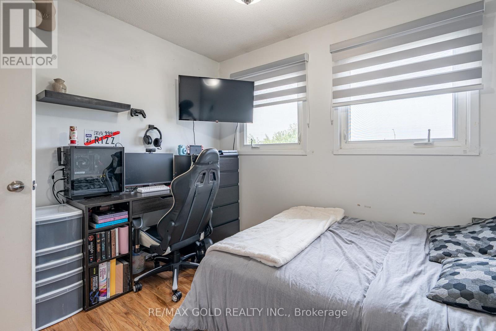86 WHITEHAVEN DRIVE - 23