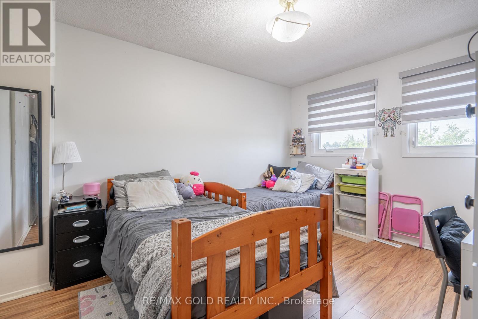 86 WHITEHAVEN DRIVE - 25