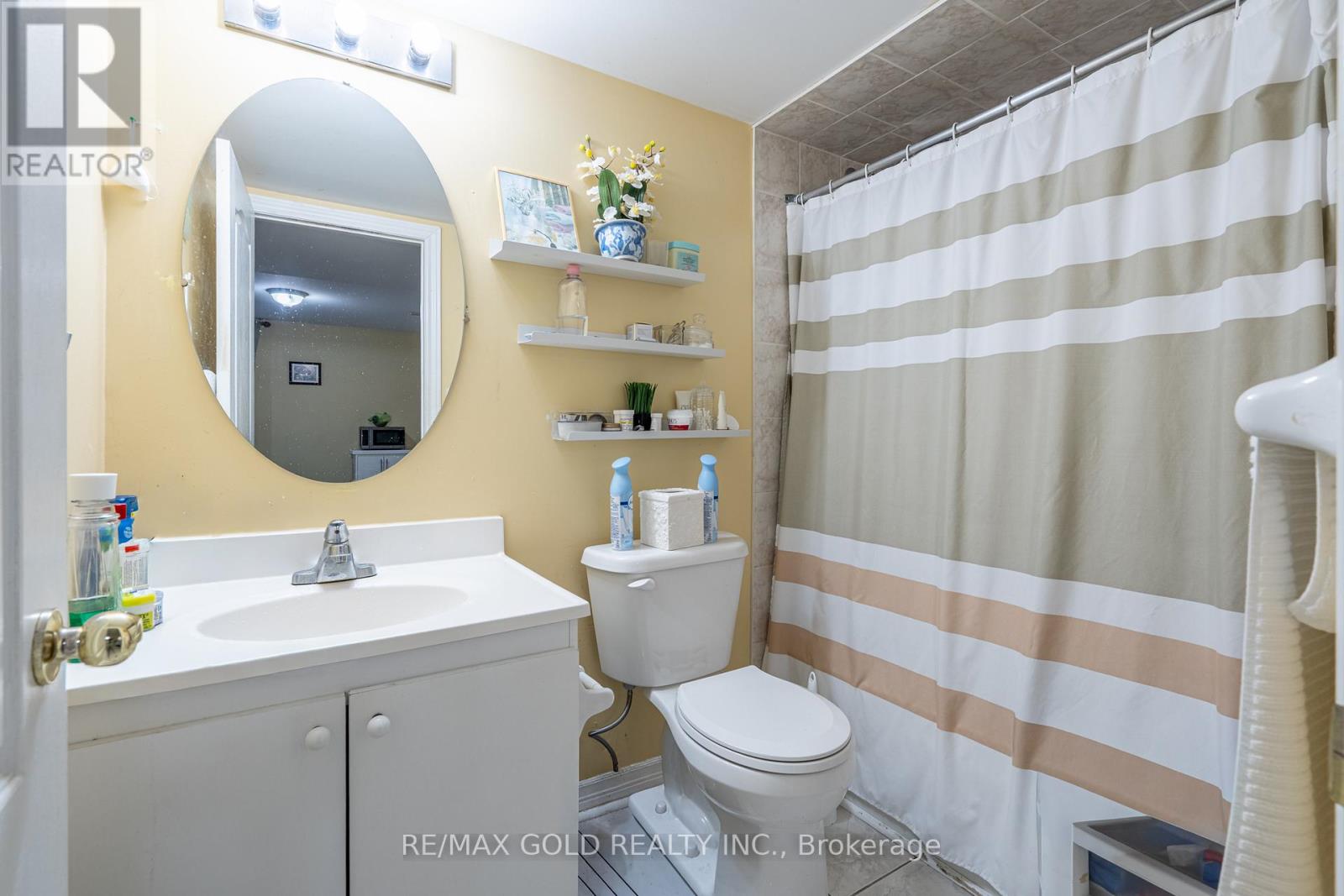 86 WHITEHAVEN DRIVE - 33