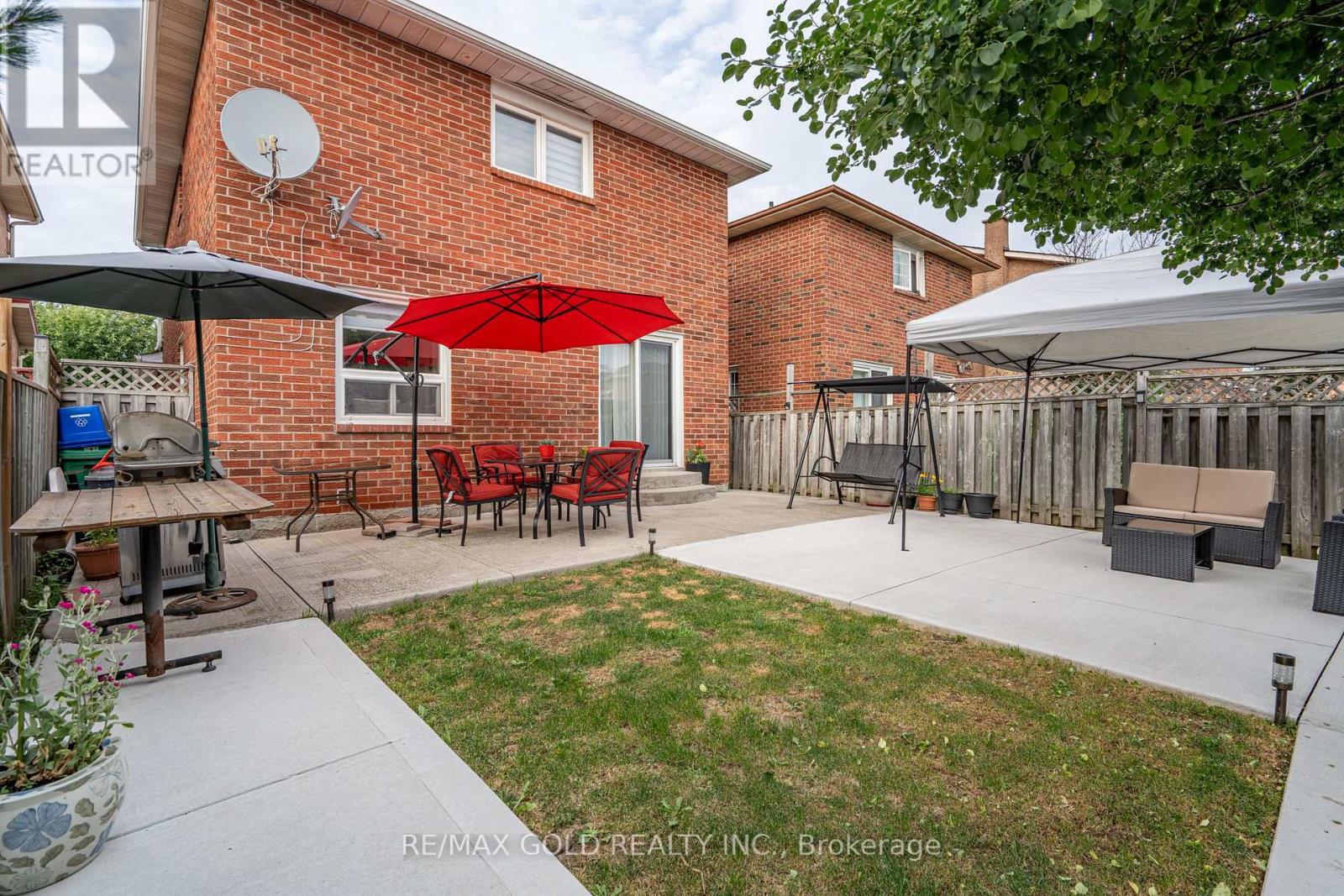86 WHITEHAVEN DRIVE - 37