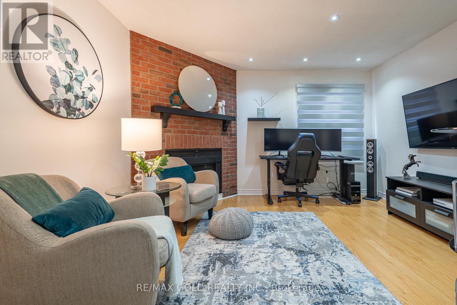 86 WHITEHAVEN DRIVE - 5