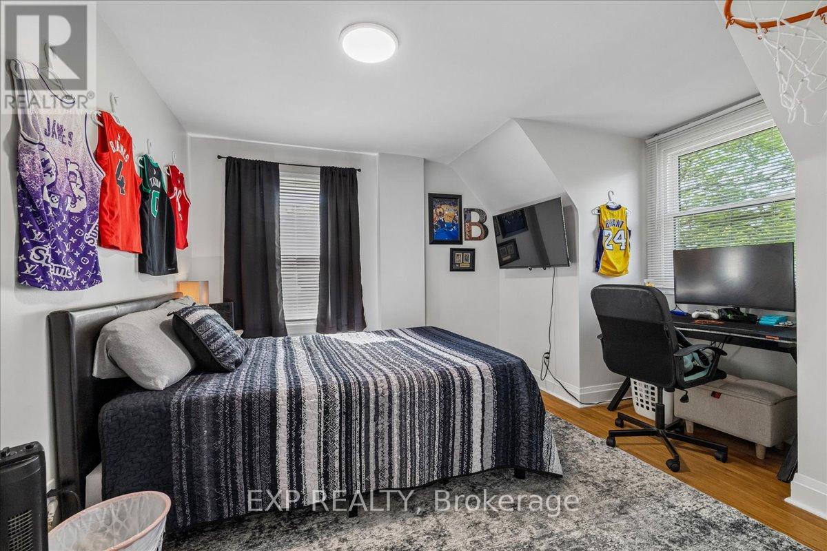 80 MACLENNAN AVENUE - 15