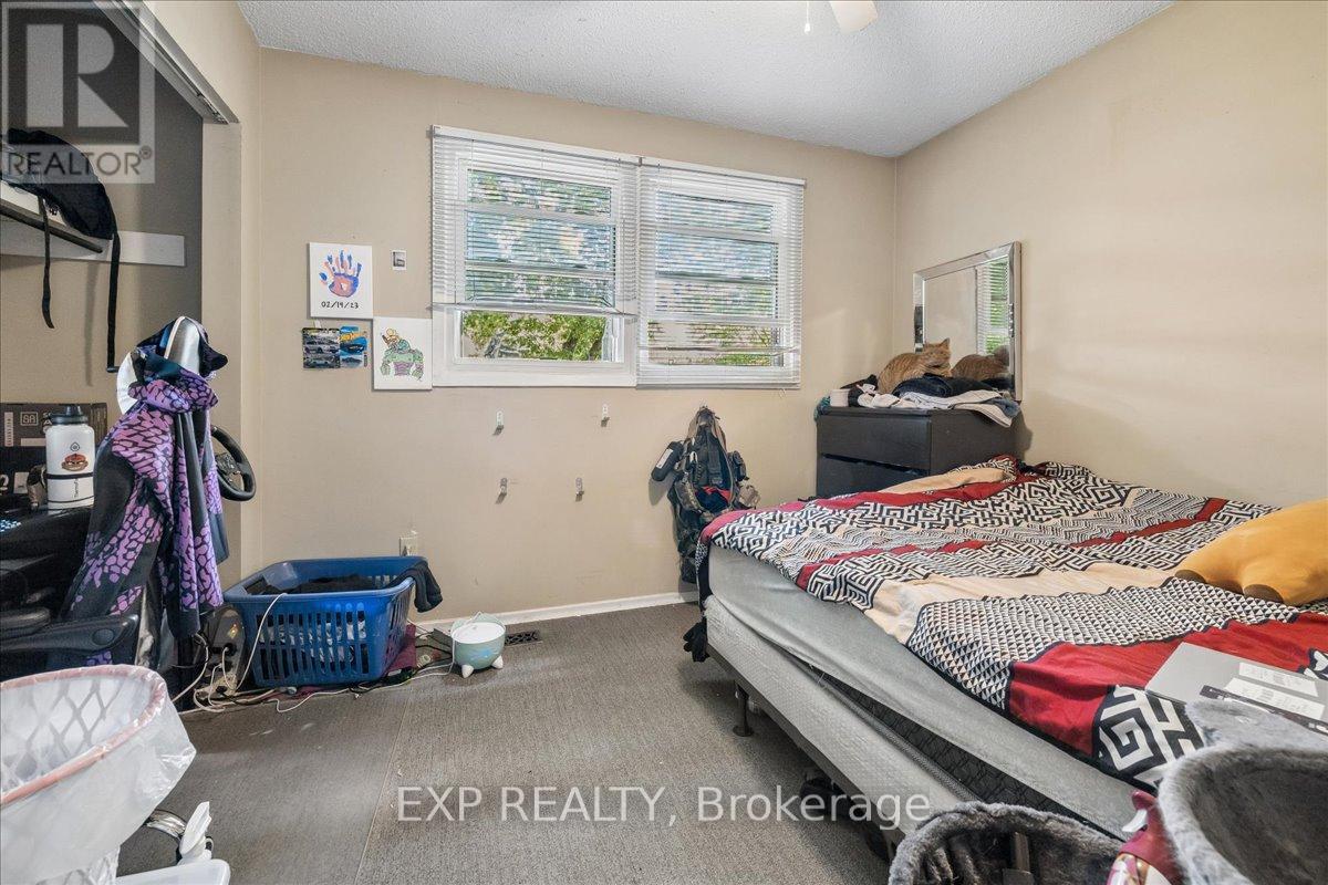 80 MACLENNAN AVENUE - 37