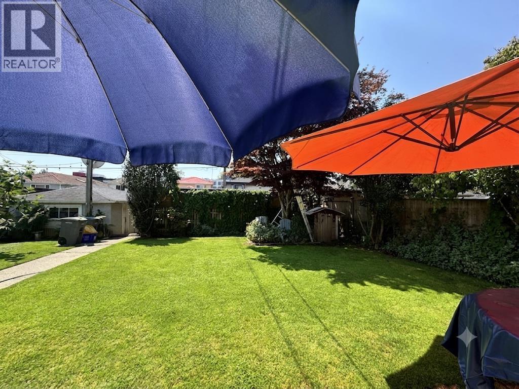156 W 47TH AVENUE