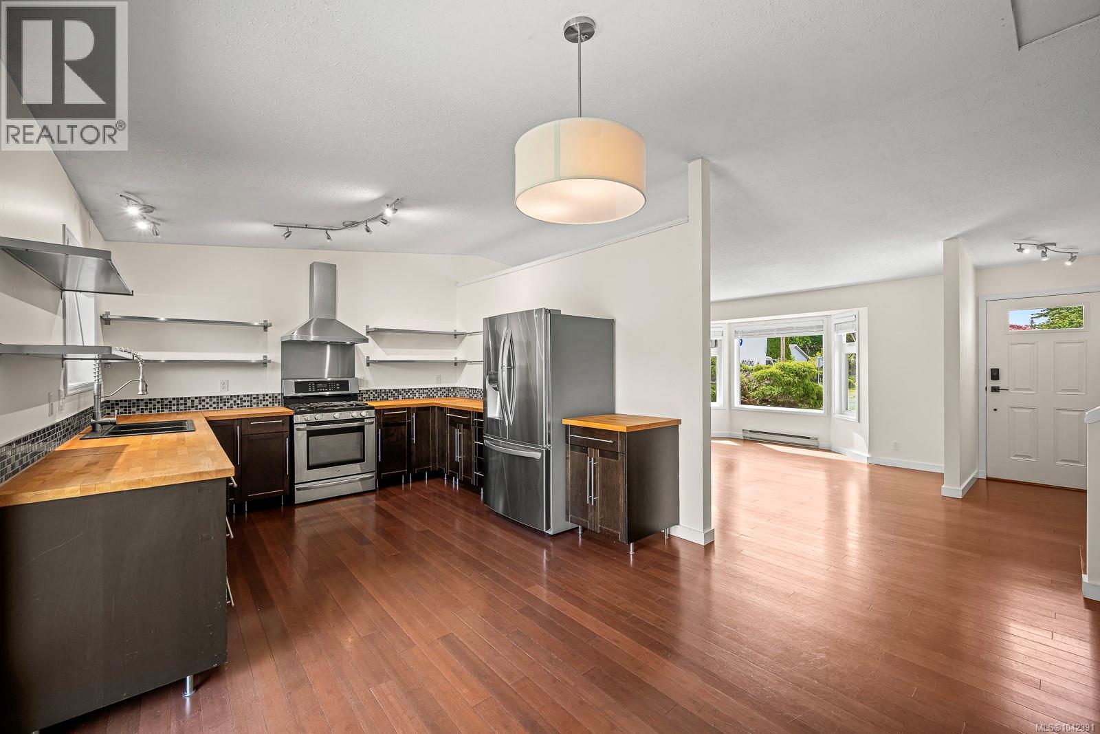 1646 Maquinna Ave, Comox