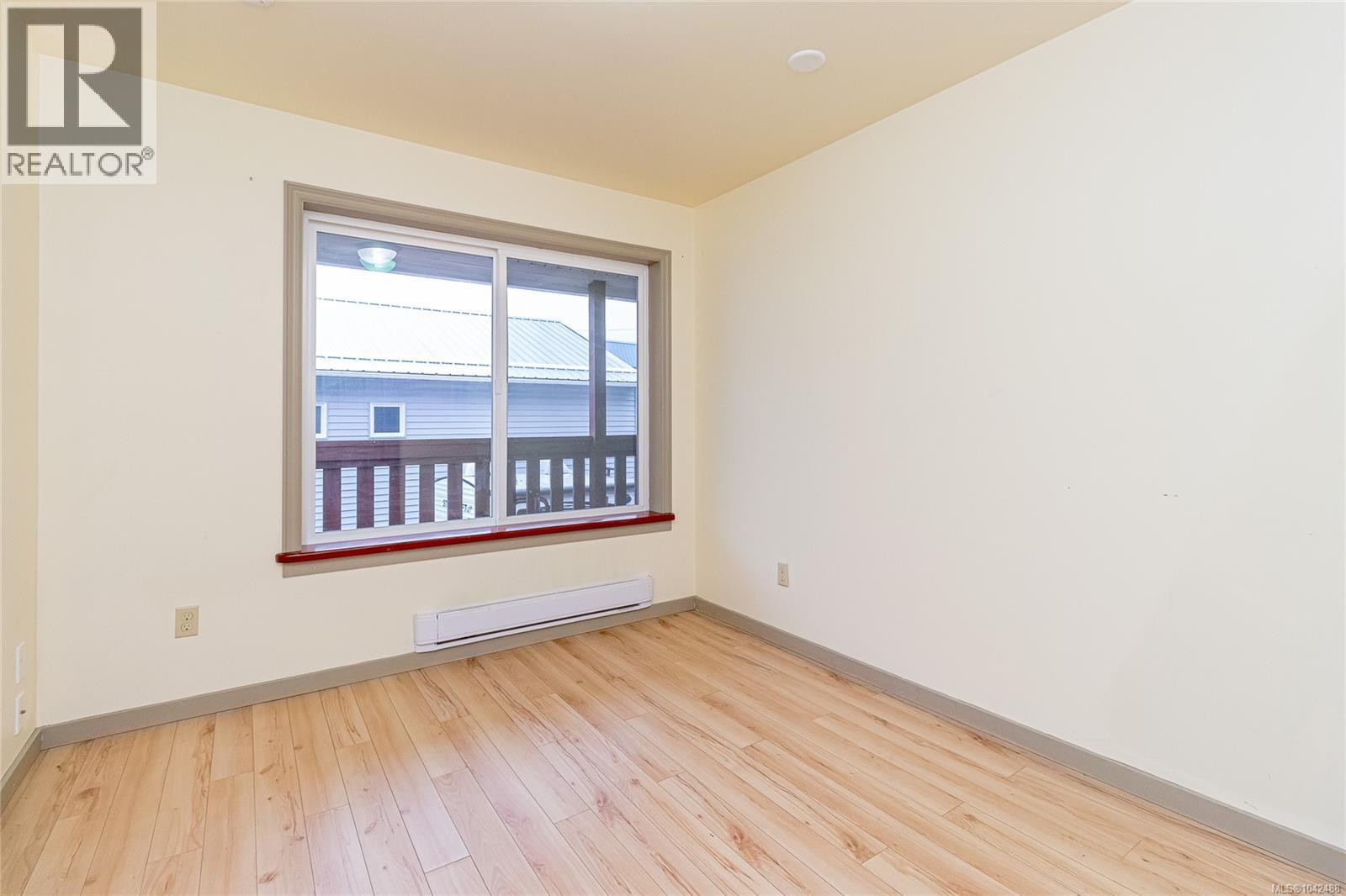 84 Lakeview Ave - 14