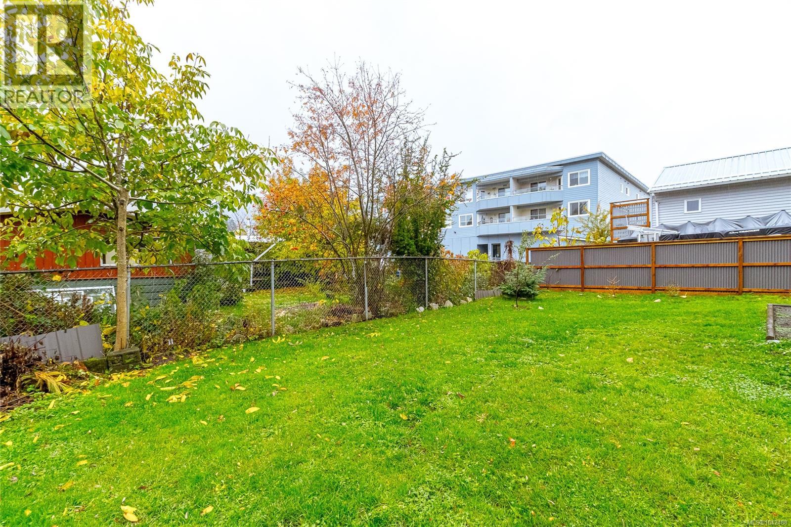 84 Lakeview Ave - 44