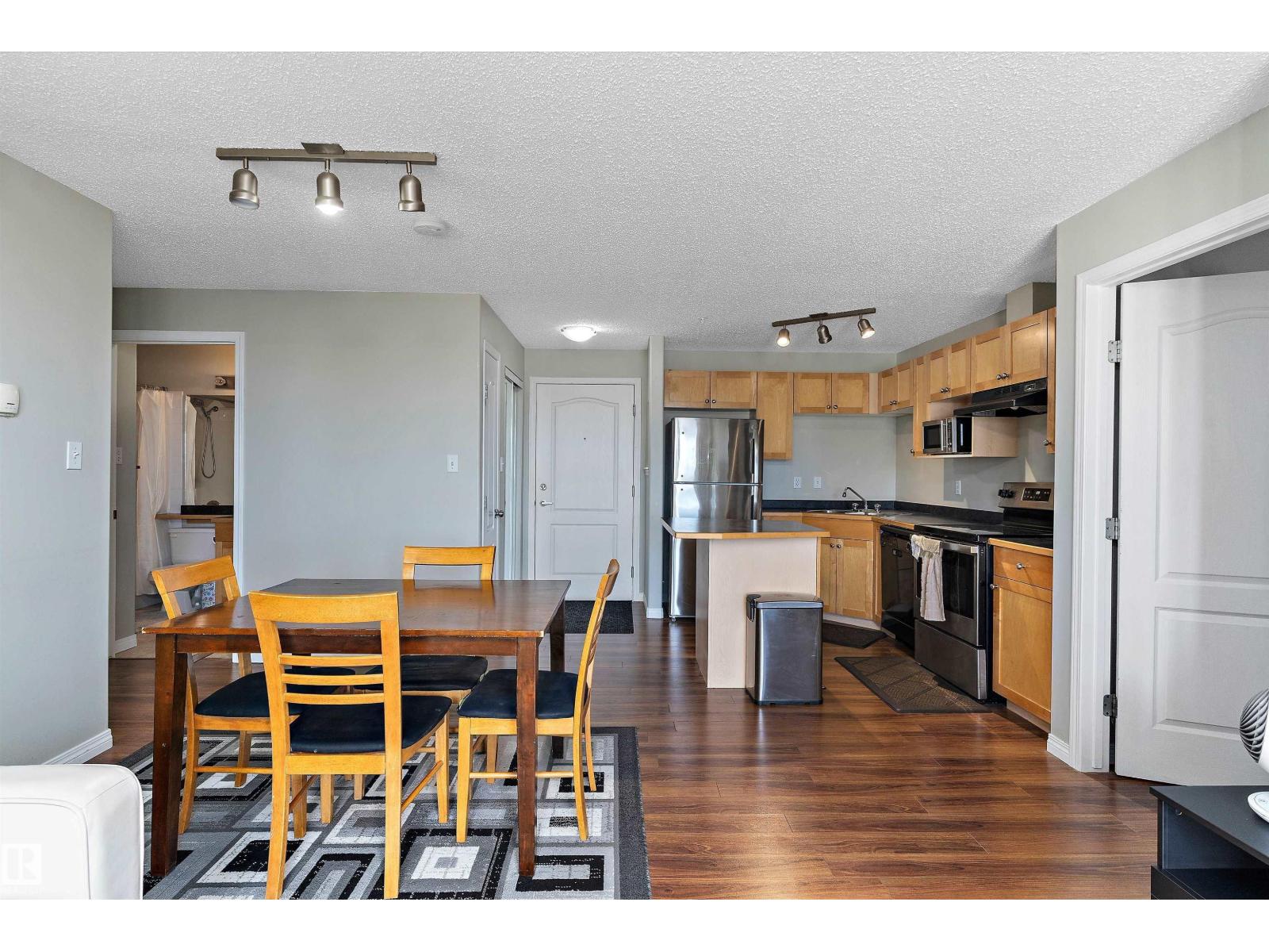 #305 151 Edwards DR SW - 9