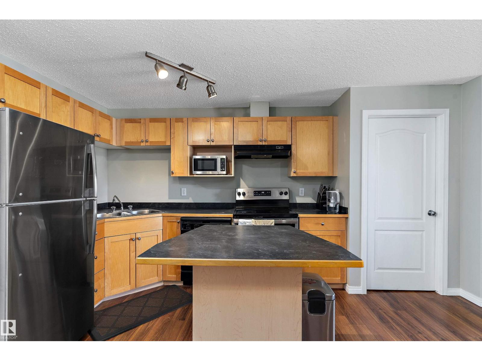 #305 151 Edwards DR SW - 8