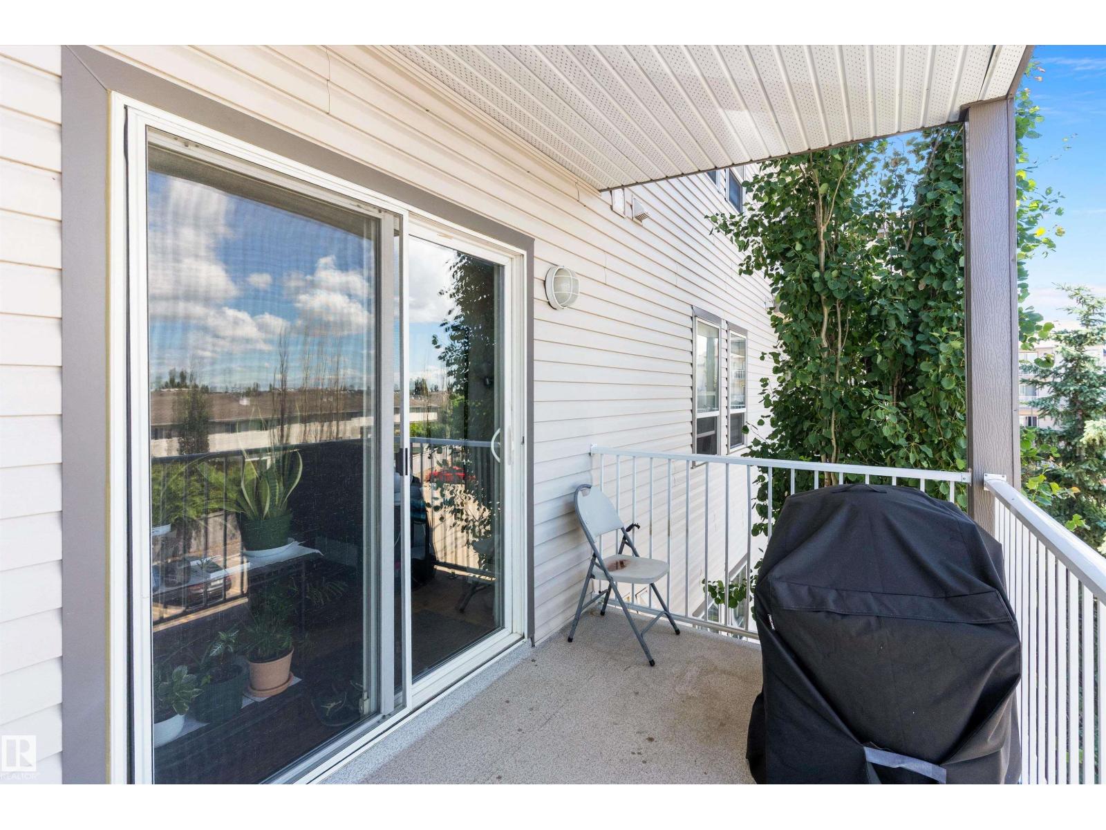 #305 151 Edwards DR SW - 23