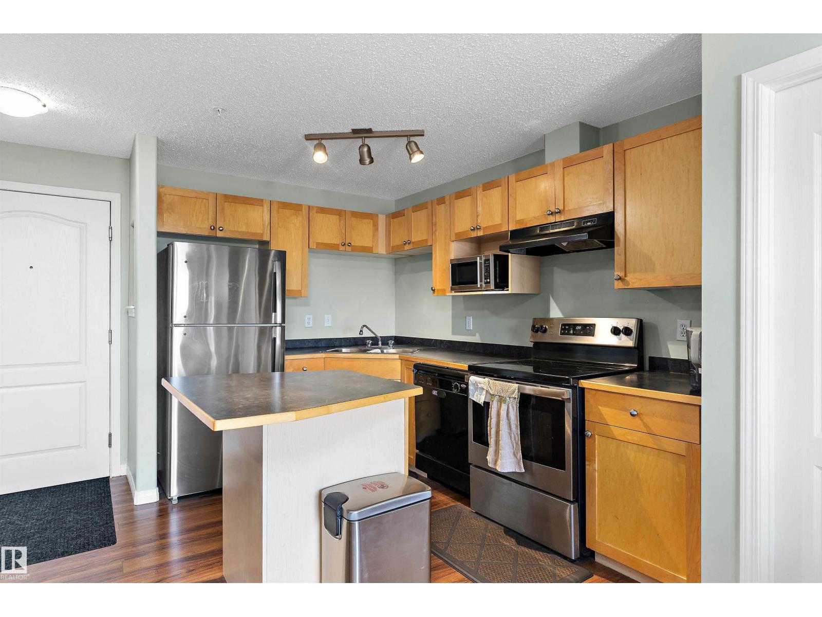 #305 151 Edwards DR SW - 6