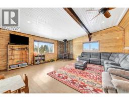 Family room - Pt Nw 1-46-27-w3, Rural, SK S0M1P0 Photo 12