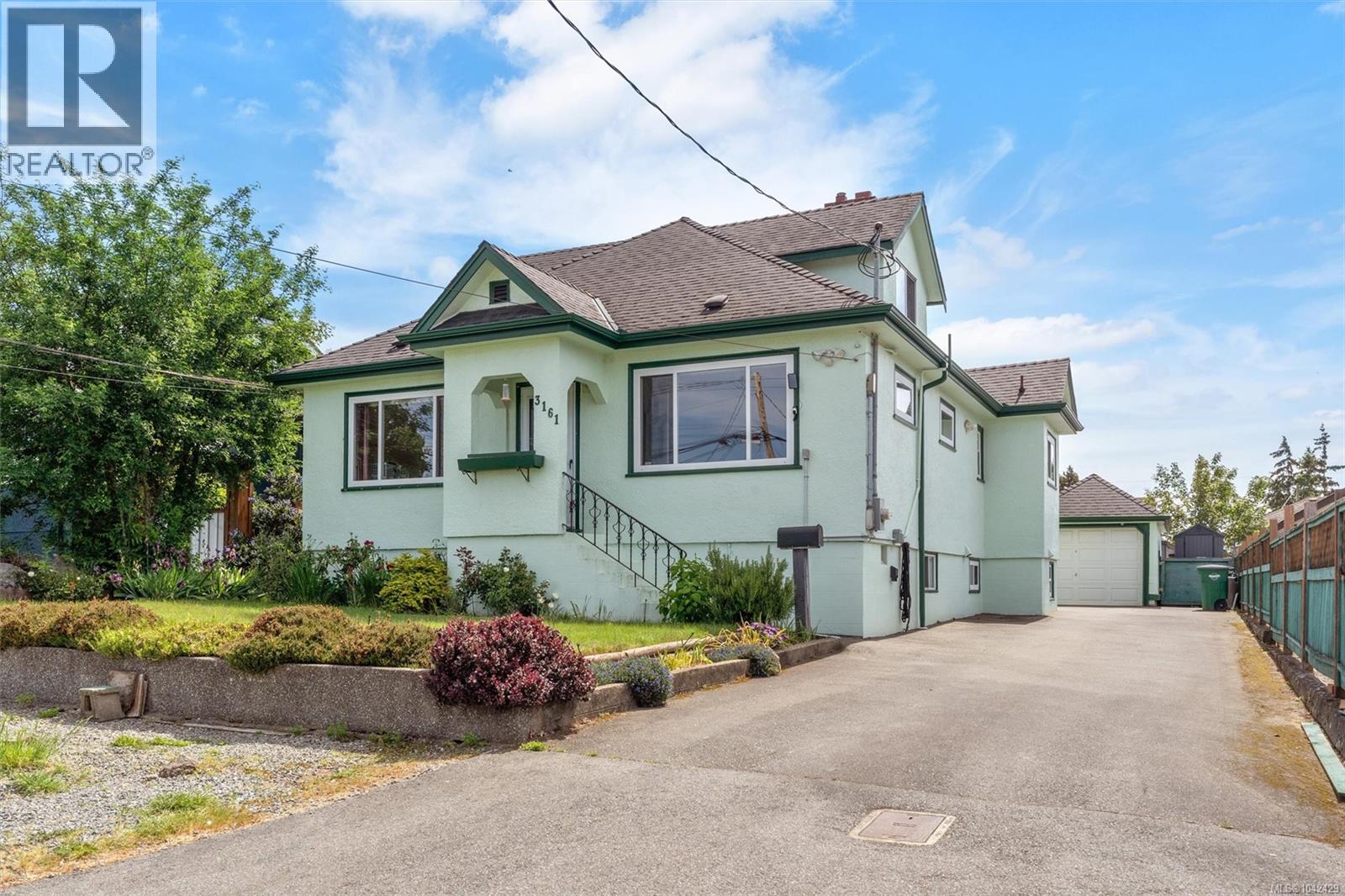 3161 Donald St - 1