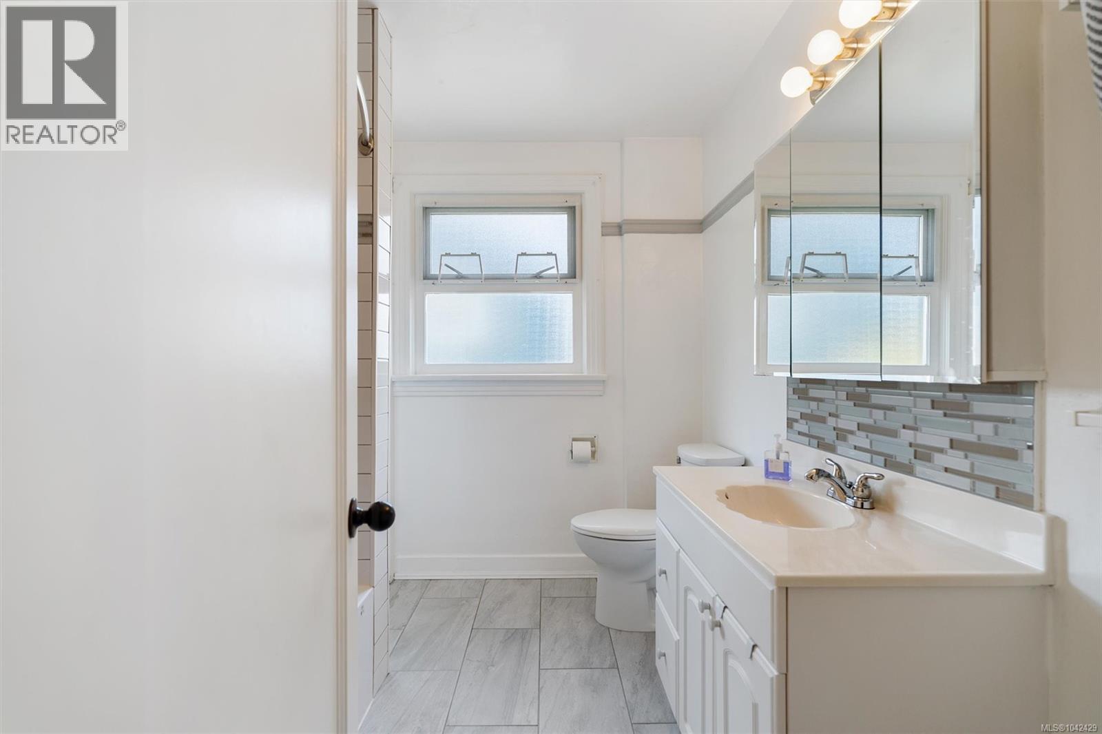 3161 Donald St - 11
