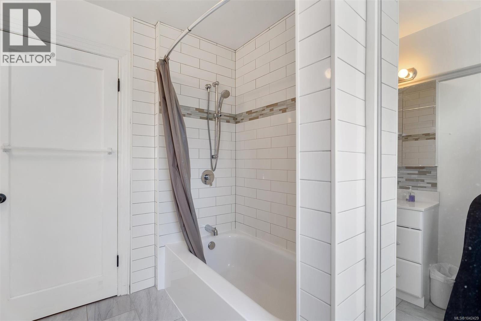 3161 Donald St - 12