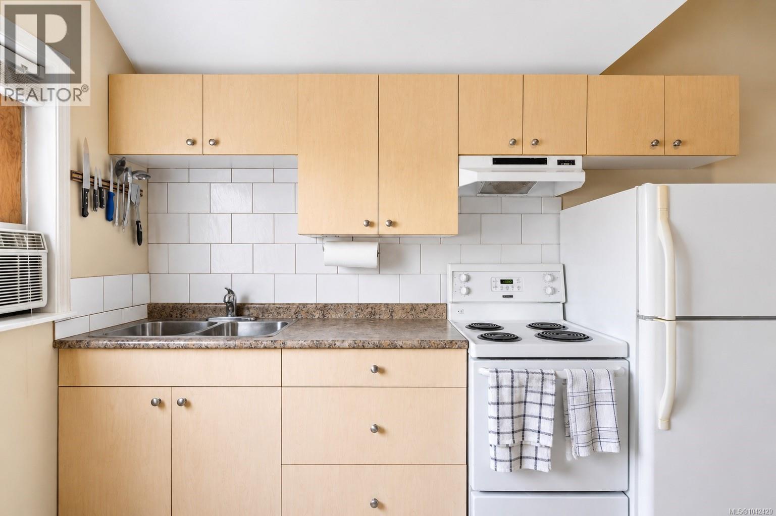 3161 Donald St - 19