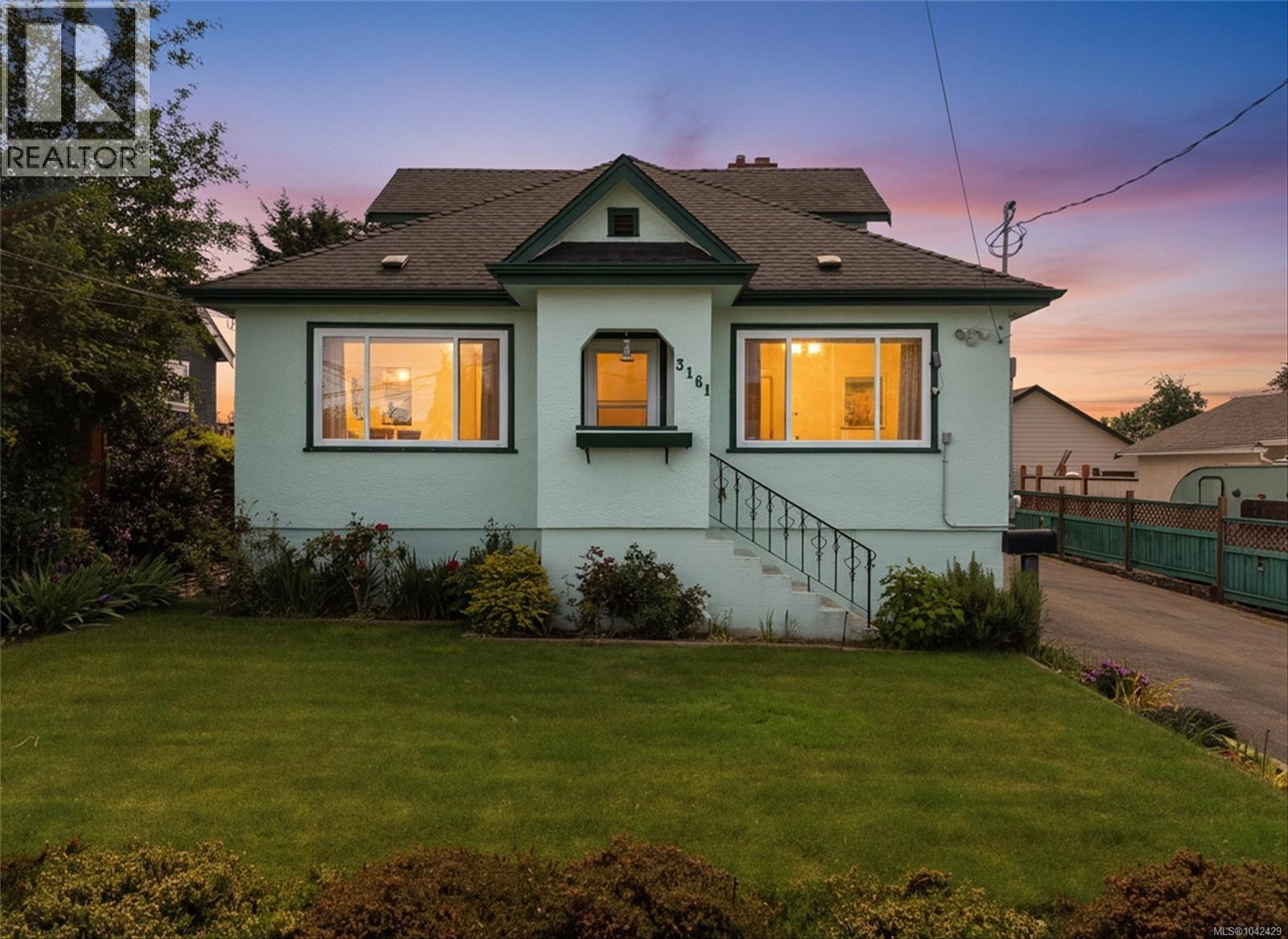 3161 Donald St - 2
