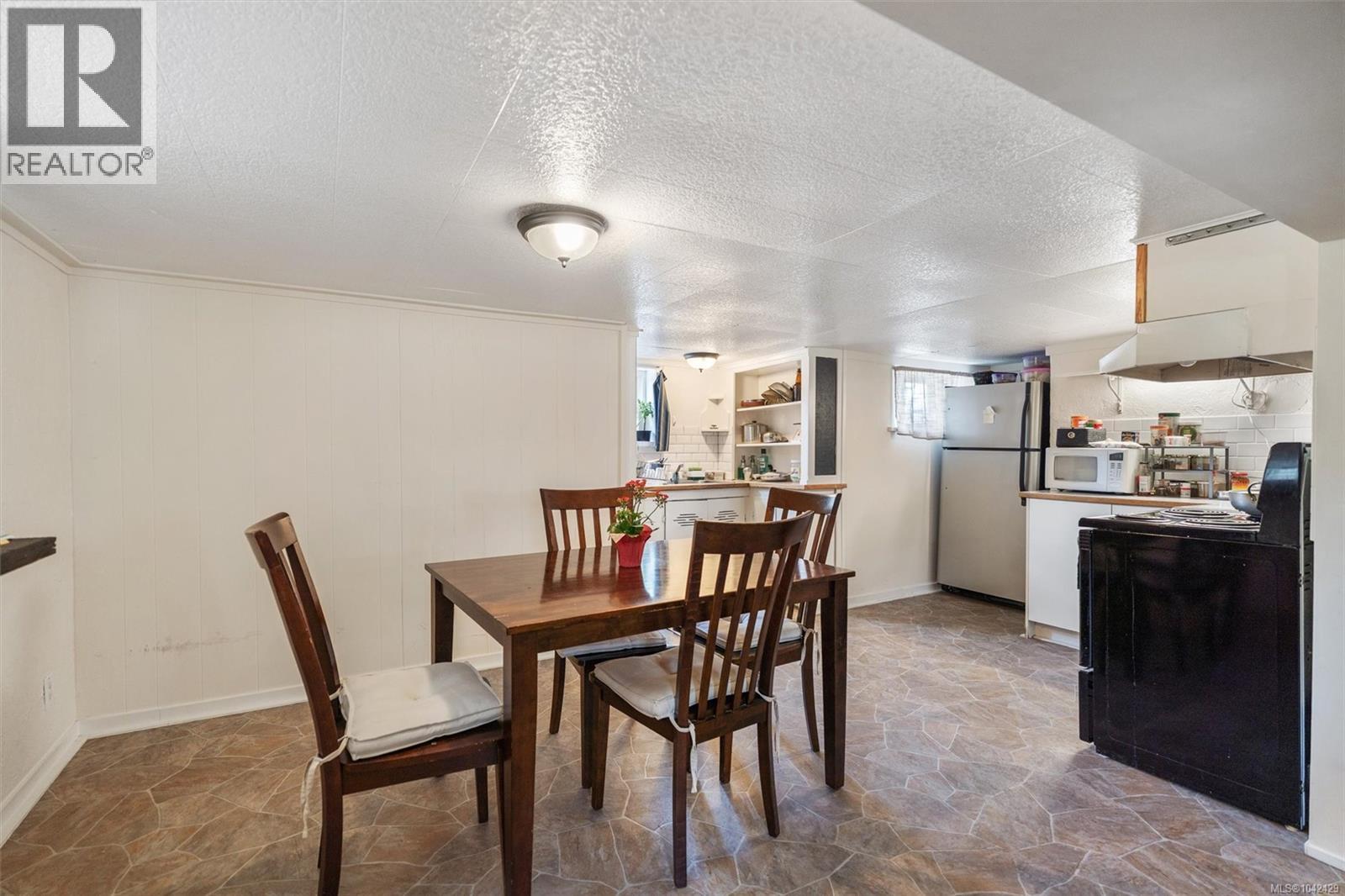 3161 Donald St - 27