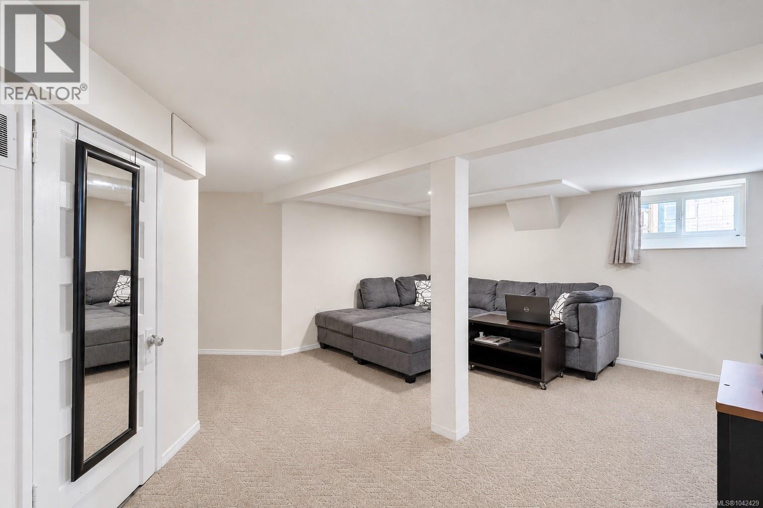 3161 Donald St - 28