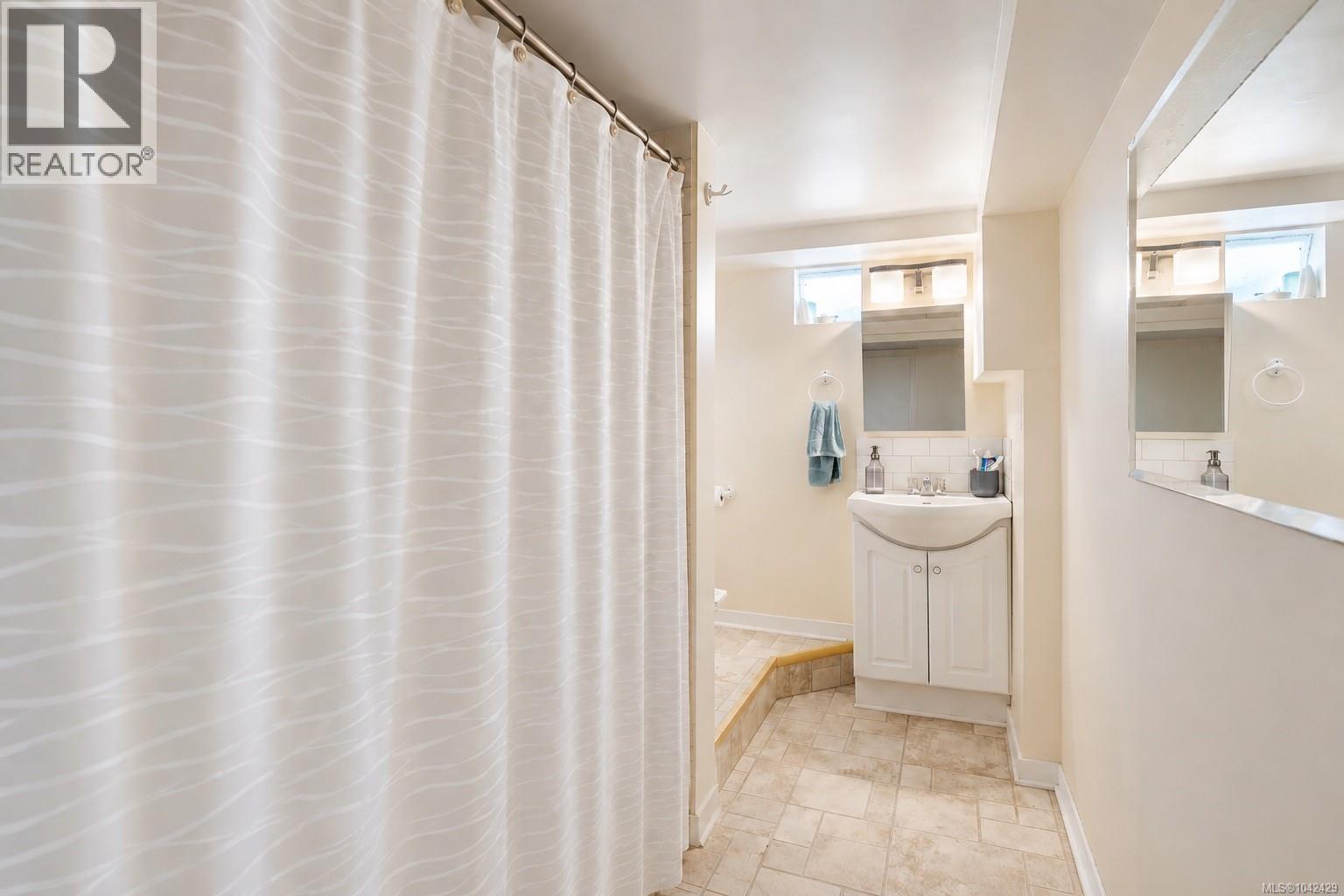 3161 Donald St - 31