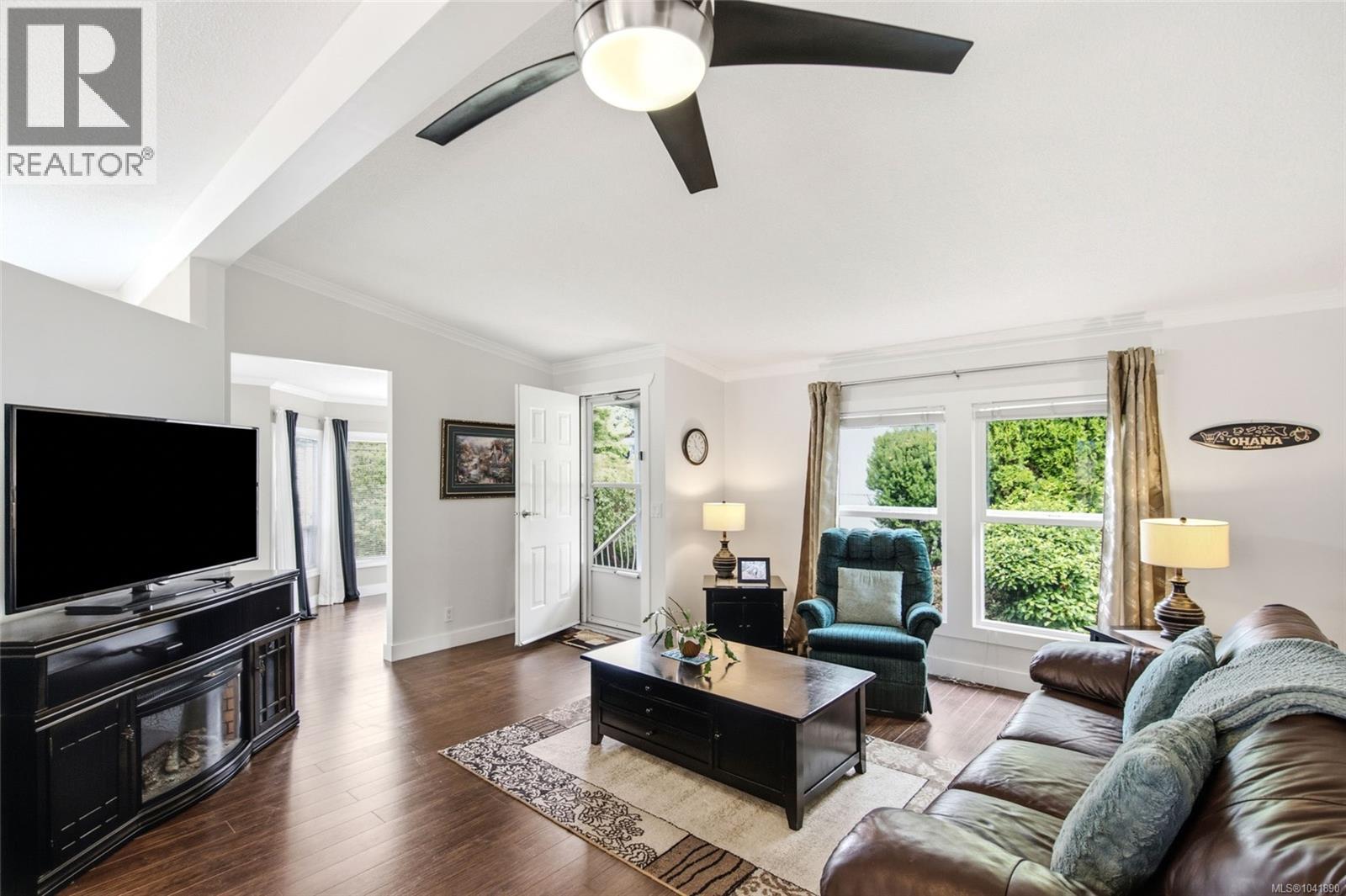 20 2501 Labieux Rd, Nanaimo — photo 2