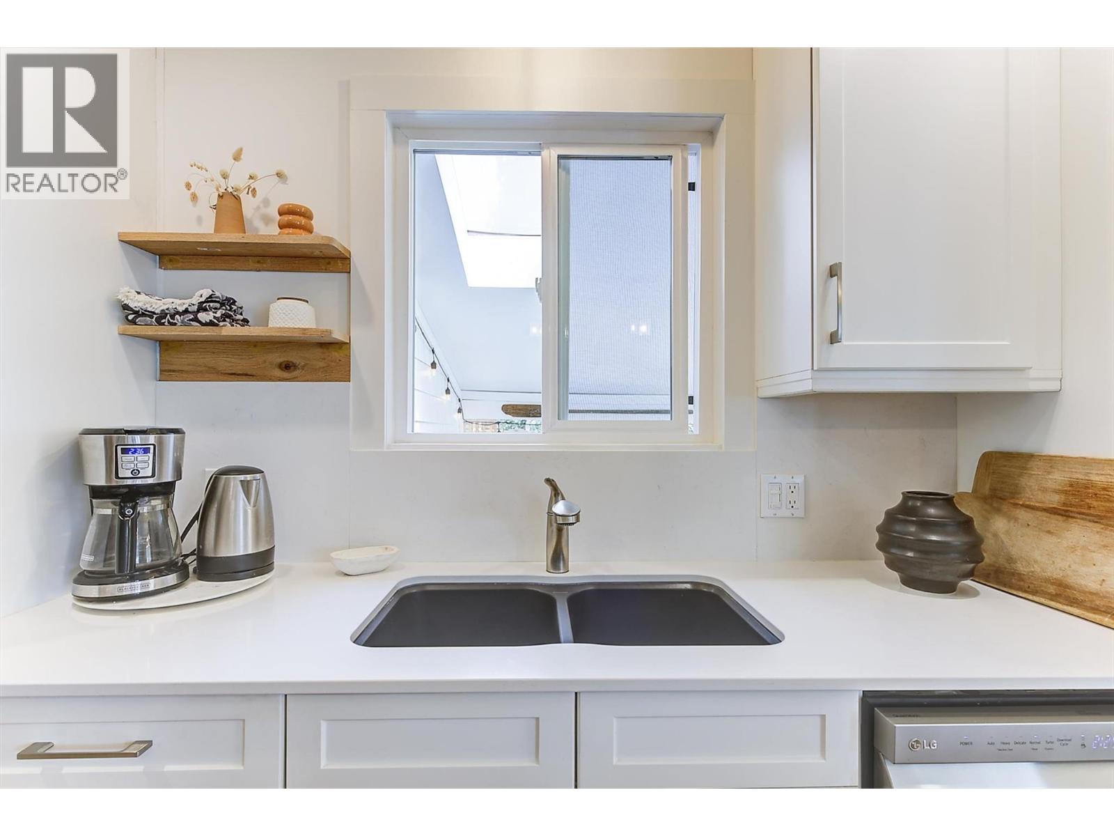 4172 San Clemente Avenue - 17