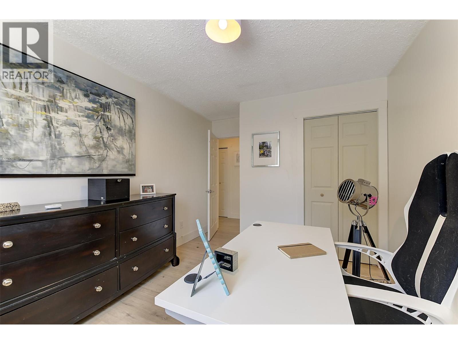 4172 San Clemente Avenue - 33