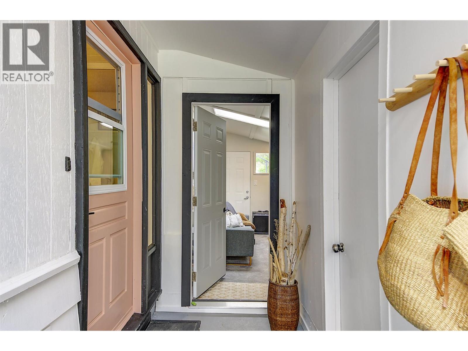 4172 San Clemente Avenue - 37