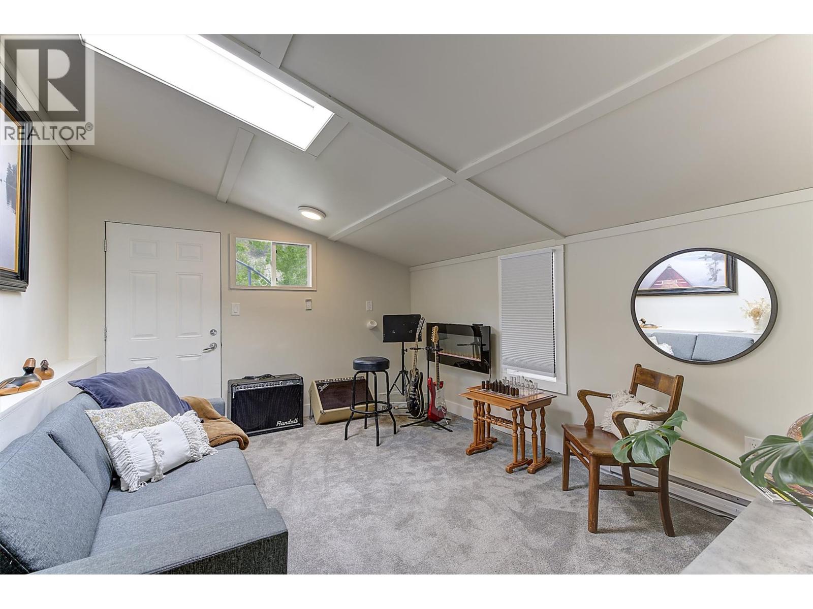 4172 San Clemente Avenue - 38
