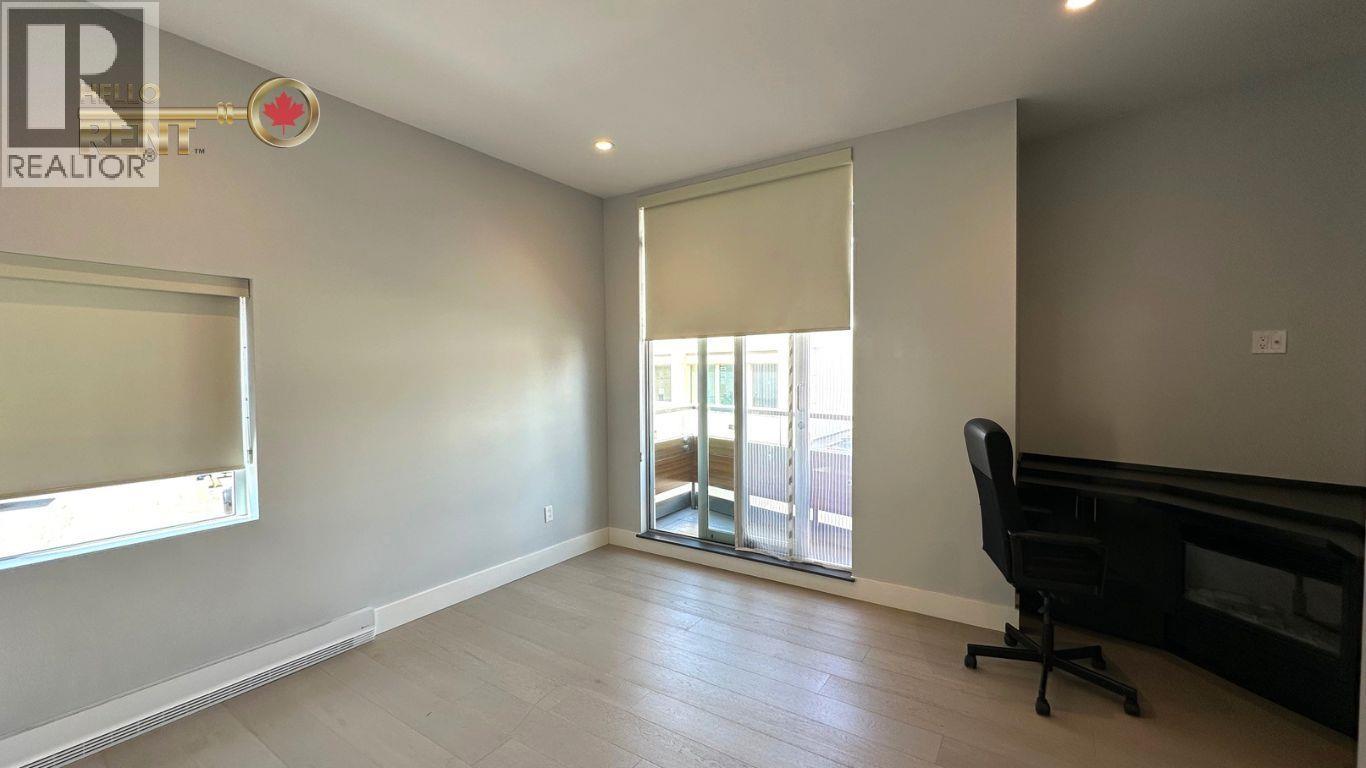 102 1525 BELLEVUE AVENUE, West Vancouver
