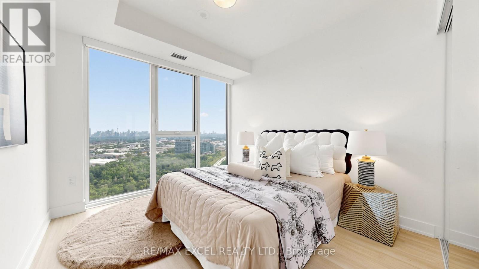 #3010 30 INN ON THE PARK DRIVE - Image 24
