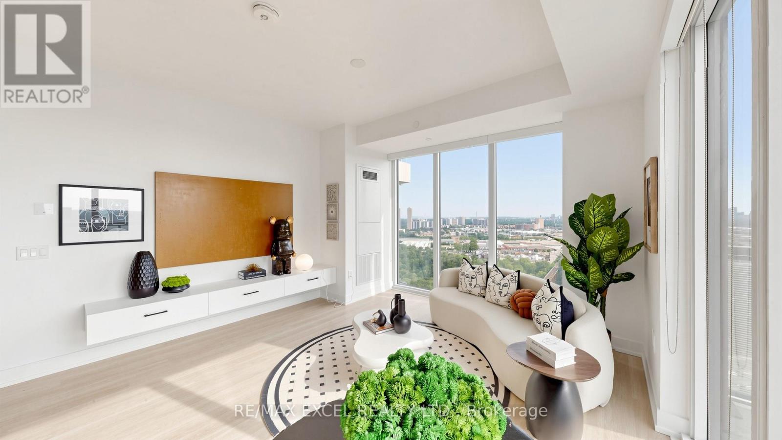 #3010 30 INN ON THE PARK DRIVE - Image 8