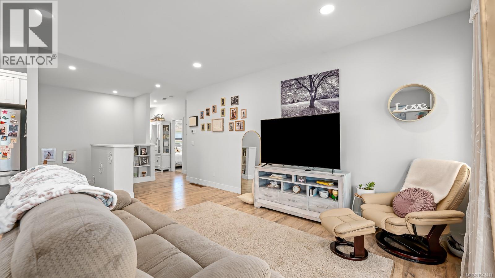 2563 Brookfield Dr - 25