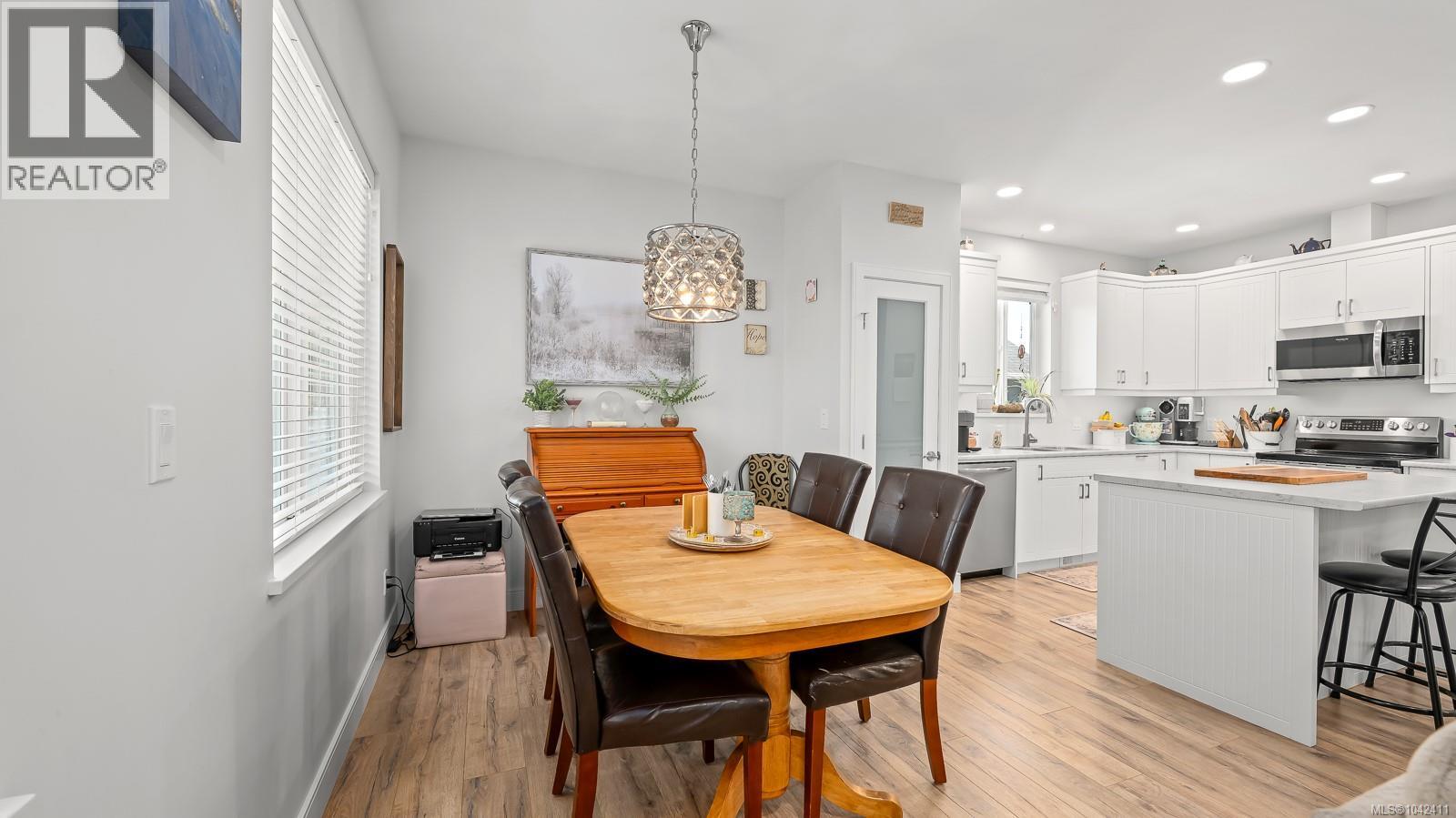 2563 Brookfield Dr - 26