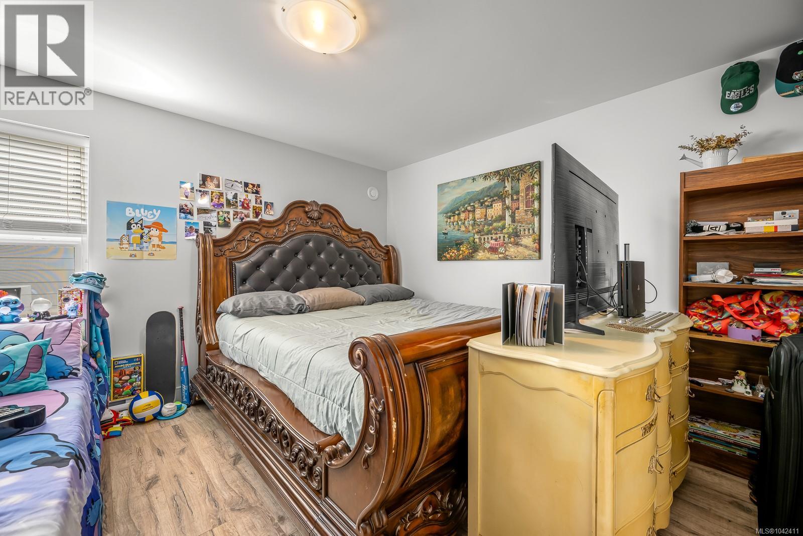 2563 Brookfield Dr - 36