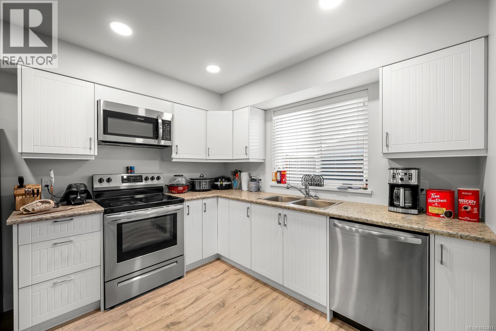 2563 Brookfield Dr - 38