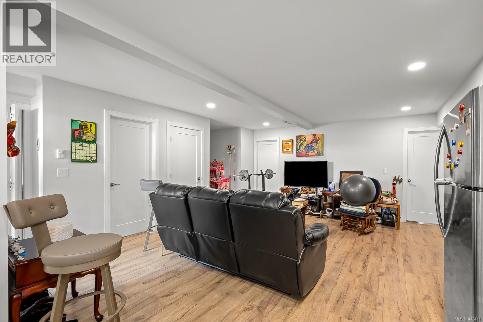 2563 Brookfield Dr - 40